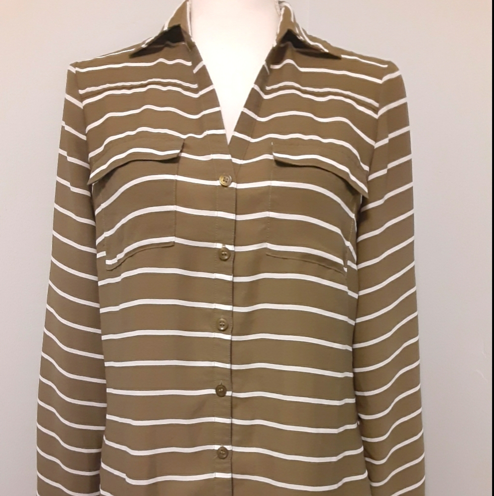 New York & Company Button-down Top Green Small